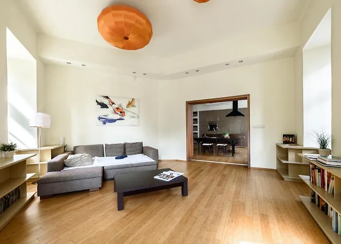 Castle Stairs Apartmán *